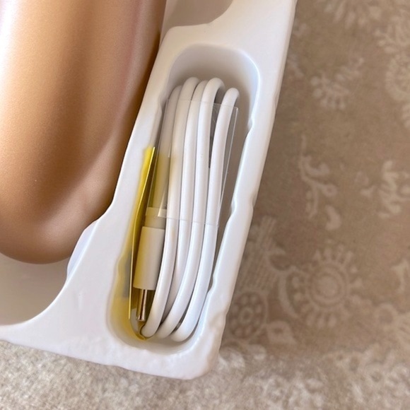 Brand New Radio Frequency Skin Tightening Lifting Anti-Aging Face Massager - Picture 6 of 12